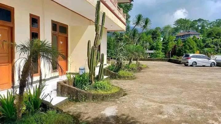 Villa Puncak Resort Cikundul Екстериор снимка
